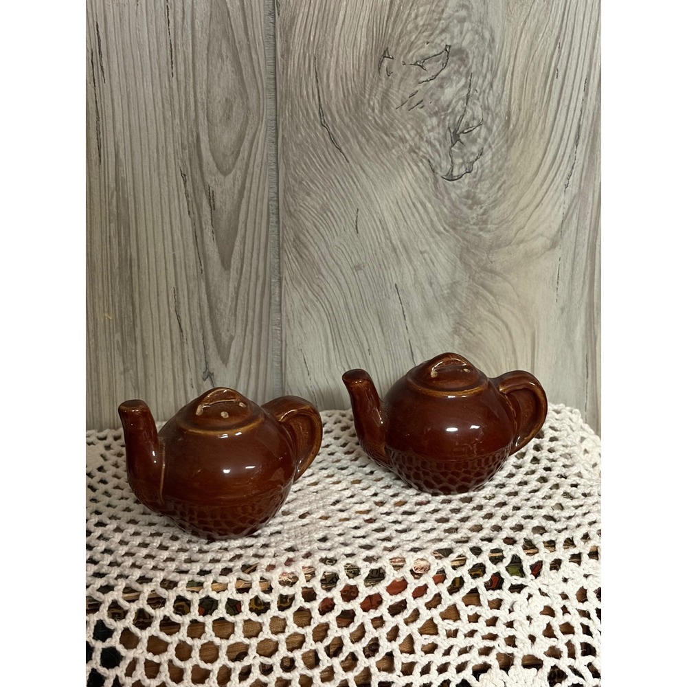 Vintage Brown Glazed Ceramic Teapot Salt and Pepper Shakers Set Novelty Kitchen - Picture 2 of 5